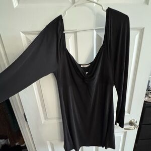 Francesca's Collections Black Long Sleeve Tee